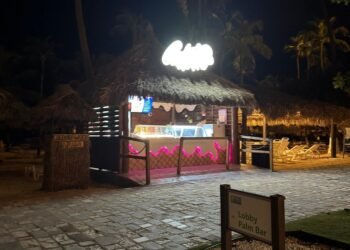 Gelato Da Passeggio: Scooping Up Sweet Moments at Holiday Inn Resort Aruba