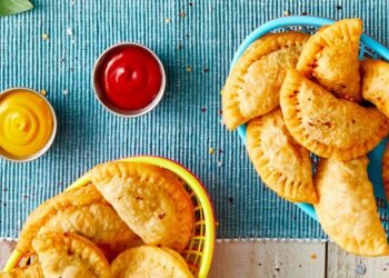 The Irresistible Charm of Aruba’s Pastechis