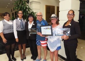 Aruba Tourism Authority Honors Loyal Visitors at Barcelo Aruba All Inclusive