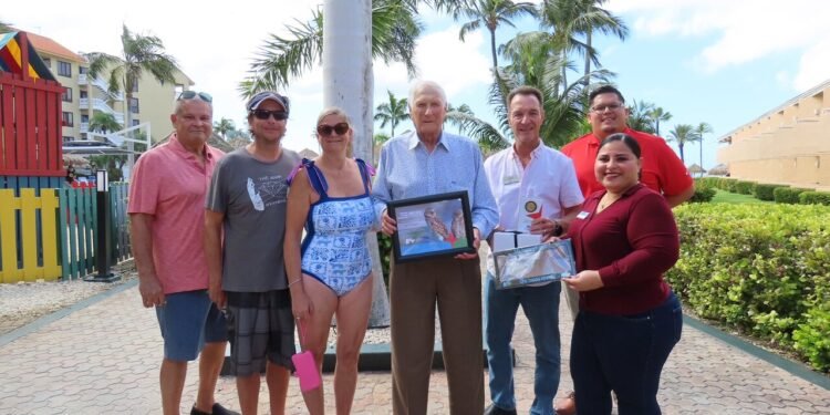 Aruba Tourism Authority Honors Loyal Visitors at Casa del Mar Beach Resort