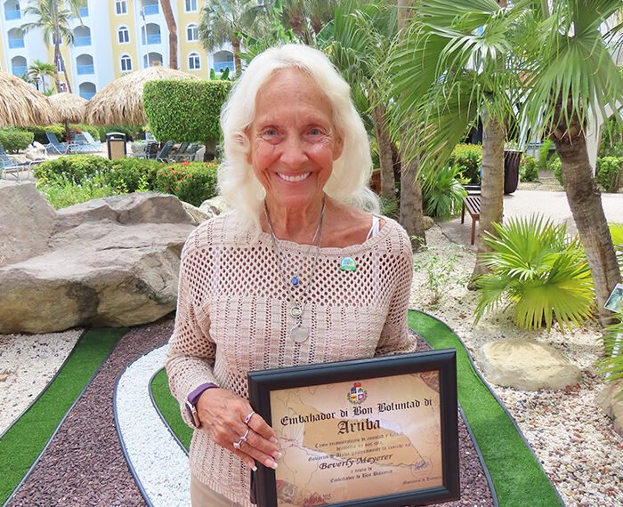 Aruba Tourism Authority Honors Loyal Visitor at Costa Linda Beach Resort – Mrs. Beverly Sue Meyer