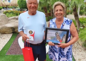 Aruba Tourism Authority Honors Longtime Visitors at Costa Linda Beach Resort