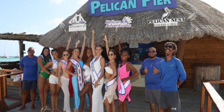 Miss Teen Aruba International 2025 Finalists Enjoy Sunset Catamaran Cruise