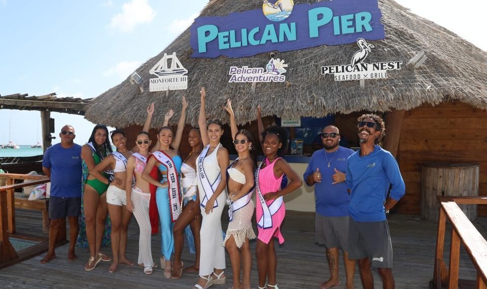 Miss Teen Aruba International 2025 Finalists Enjoy Sunset Catamaran Cruise