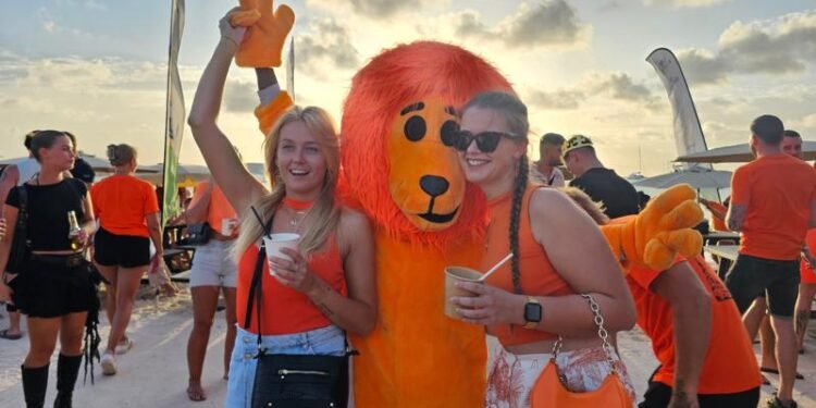 Surfside Turns Orange for the Biggest King’s Day Party!
