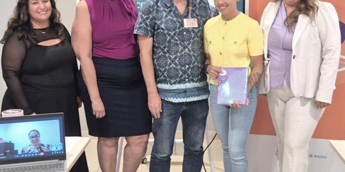 Aruban Social Work Student Presents Graduation Thesis at Plan di Mayor