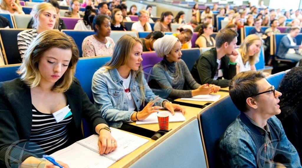 Successful First Year of Pre-Departure Program Prepares 300 Caribbean Students for Studies in the Netherlands