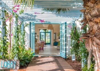 Why a Boutique Hotel Stay Makes for the Perfect Aruba Vacation