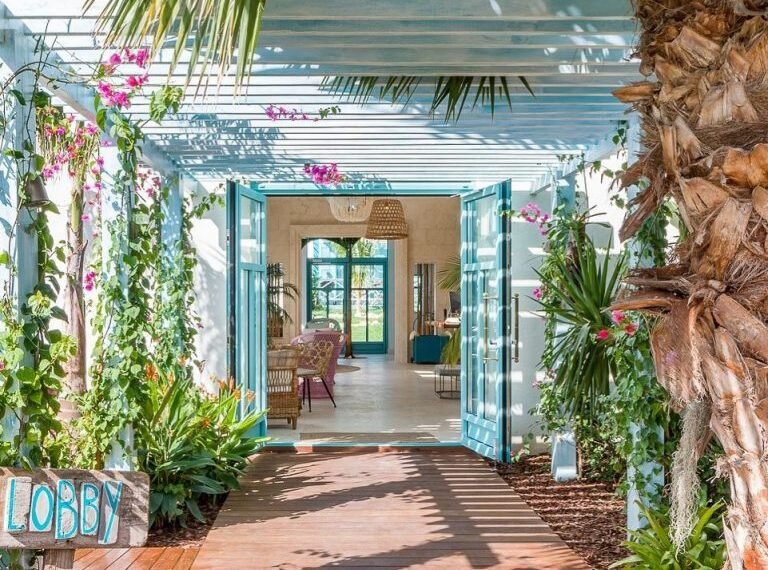 Why a Boutique Hotel Stay Makes for the Perfect Aruba Vacation