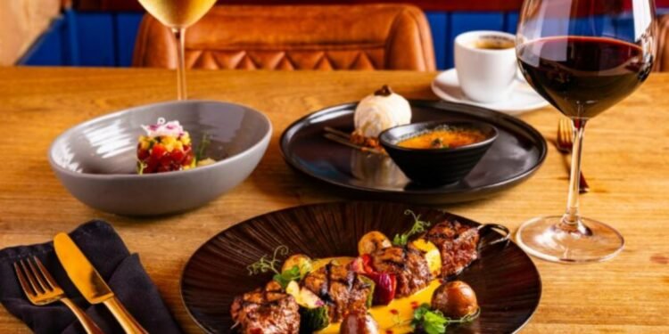 Enjoy a 3-Course Dinner at Que Pasa Restaurant & Winebar for Just 59 Florins This August!