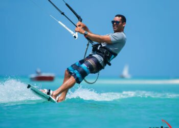 Kitesurfing in Aruba: Ride the Wind, Master the Waves