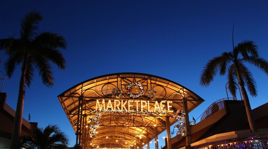 Renaissance Marketplace Brings Aruba’s First Winter Wonderland Christmas Market to Life