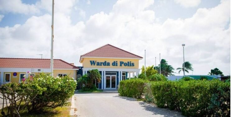 Five People Detained in Drug and Firearm Raids Across Aruba