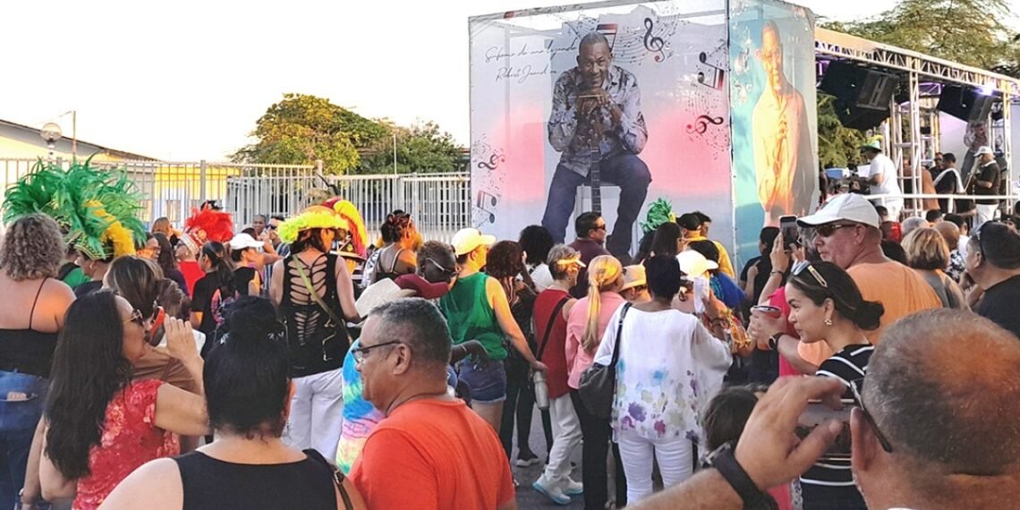 Thousands Gather to Bid Farewell to Robert Jeand’or