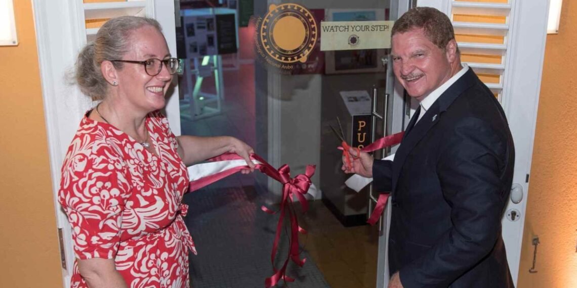 Prime Minister Opens “Lang Leve het Erfgoed” Exhibition at the National Archaeological Museum of Aruba
