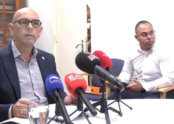 Otmar Oduber Temporarily Resigns from Parliament, Supports Eduard Pieters as His Successor