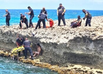 Tourist Rescued After Falling from Cliff on Aruba’s North Coast