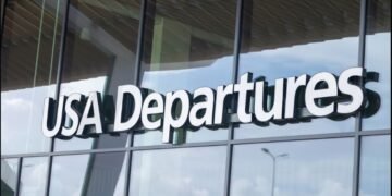 Travelers to the U.S. Can Now Use Self Bag Drop at Aruba Airport Travelers to the U.S. Can Now Use Self Bag Drop at Aruba Airport