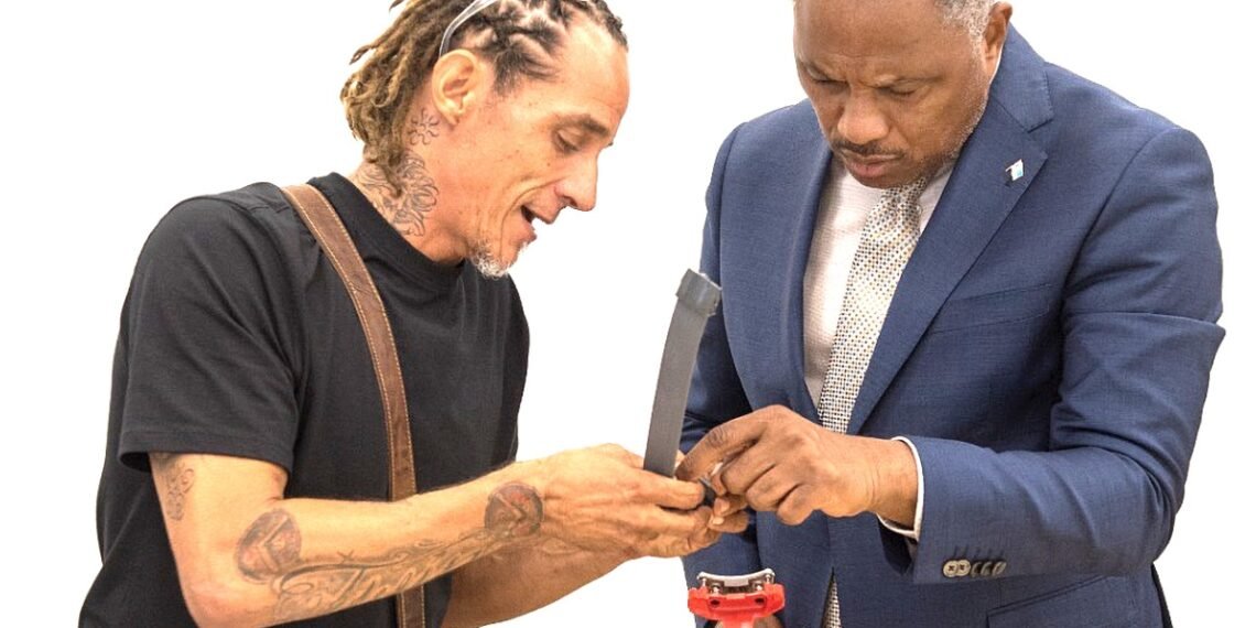 Minister Arthur Dowers Considers Introduction of Electronic Monitoring in Aruba