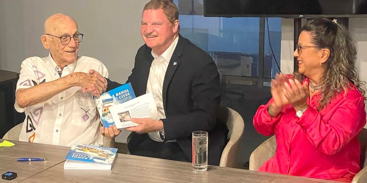 Clyde Harms Launches His Book ‘The Trunk of Clyde’ Rich in History and Culture