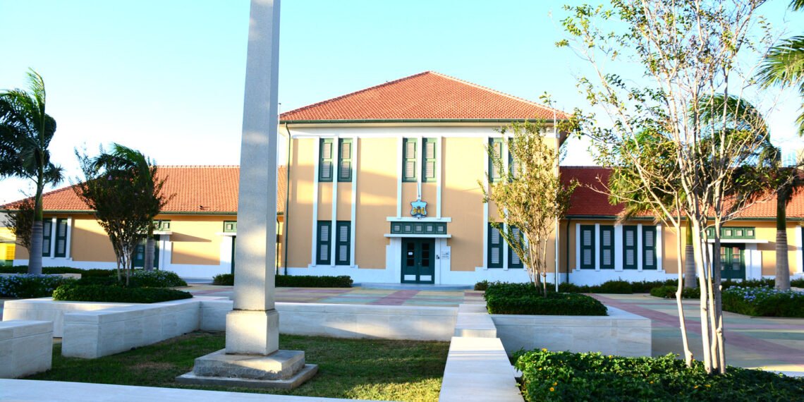 Judge Orders Reinstatement of 15 Commissioners at Aruba Utility Companies, With Pay