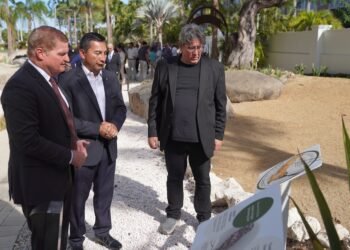 Prime Minister Mike Eman Inaugurates the Shoco Garden at Marriott Aruba