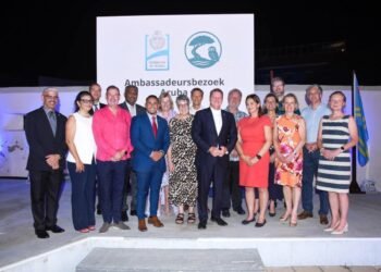 Prime Minister Eman Welcomes 15 Dutch Kingdom Diplomats at Fort Zoutman