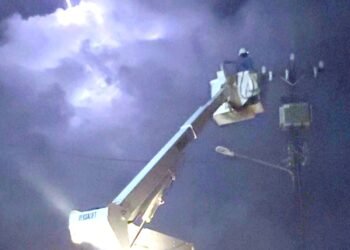 Power Outages Across Aruba as Elmar Technicians Work Overnight to Restore Electricity