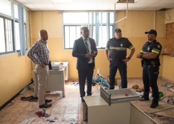 Minister Dowers Orders Former Police Building on Wilhelminastraat to Be Sealed
