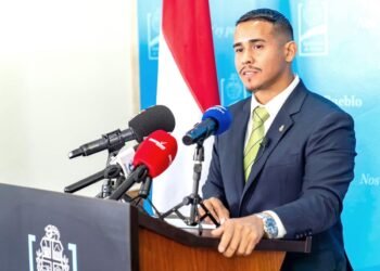 Minister Wendrick Cicilia Working on Introducing Youth Minimum Wage in Aruba