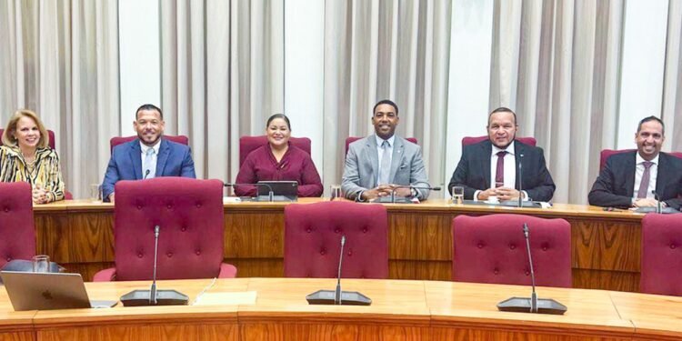 MEP Faction Requests Urgent Meeting to Address Elderly Care Situation in Aruba