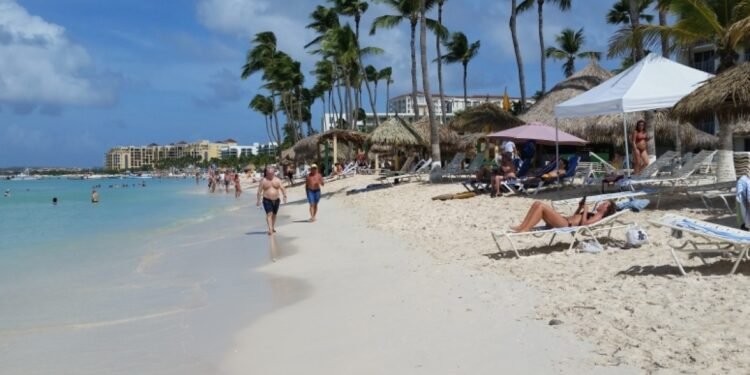 Aruba Raises Alert Level to Orange Following Oil Spill Near Trinidad & Tobago Aruba Raises Alert Level to Orange Following Oil Spill Near Trinidad & Tobago