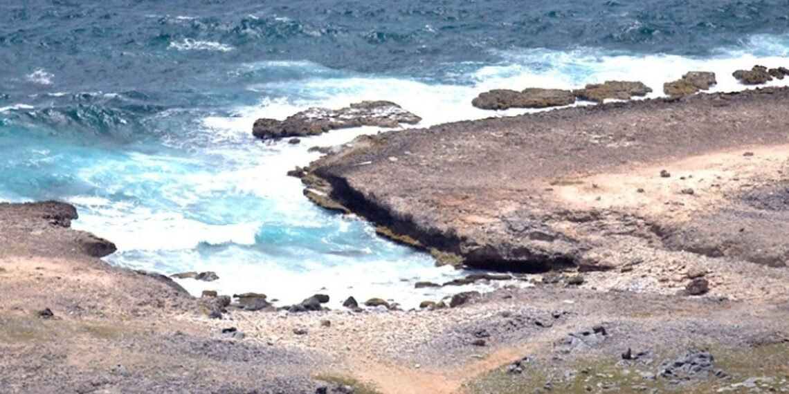 Police Seize Drug Packages on the North Coast of Aruba