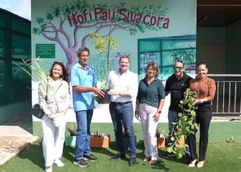 Prime Minister Proudly Visits “Hofi Pal’i Siya Cora” Garden at SPO Santa Cruz