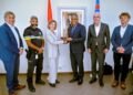 Minister Arthur Dowers Welcomes Dutch Police High Commissioner Janny Knol to Aruba