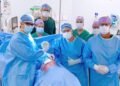 Dr. Diego Gonzalez Rivas Shares His Technique During Surgery in ArubaA Global Pioneer in Modern Medicine