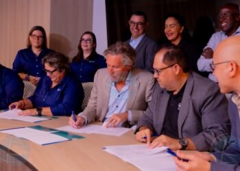 Horacio Oduber Hospital Signs New Collective Labor Agreement with ABV Union