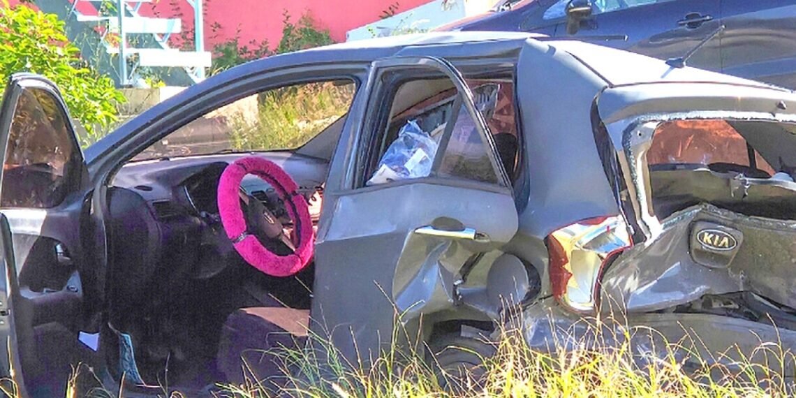 Serious Easter Monday Traffic Accident in Piedra Plat Leaves Two Injured