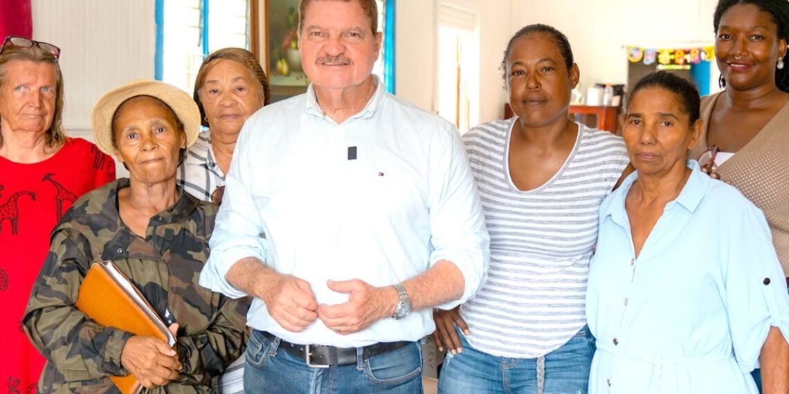 Community Action in The Village, San Nicolas