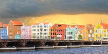 Cruise Ships Skip Curaçao Amid Rising U.S.–Venezuela Tensions