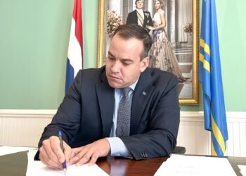 Aruba Refinances $140 Million Debt Under Historic International Loan Conditions