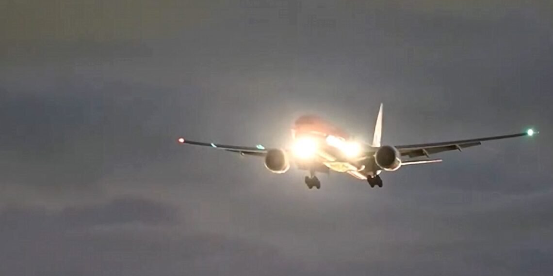 KLM Aircraft Now Flying Over the Caribbean FIR with All Exterior Lights On to Prevent Mid-Air Collisions