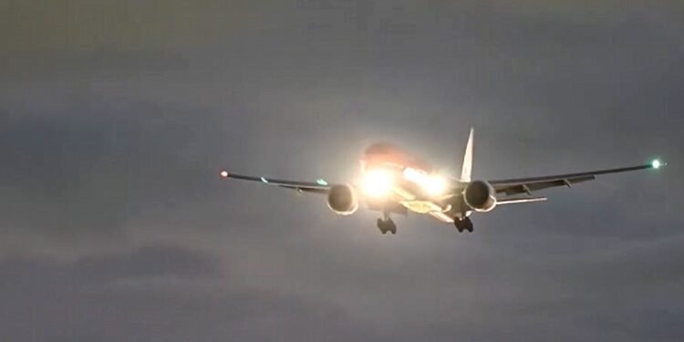 KLM Aircraft Now Flying Over the Caribbean FIR with All Exterior Lights On to Prevent Mid-Air Collisions