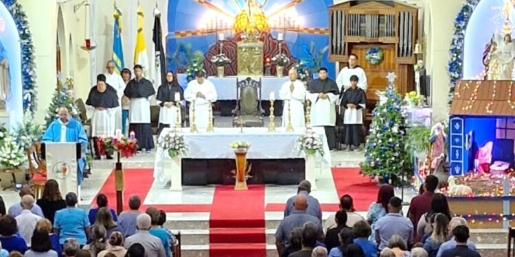Aurora Mass Attendance Shows the True Spirit of Christmas Endures in Aruba