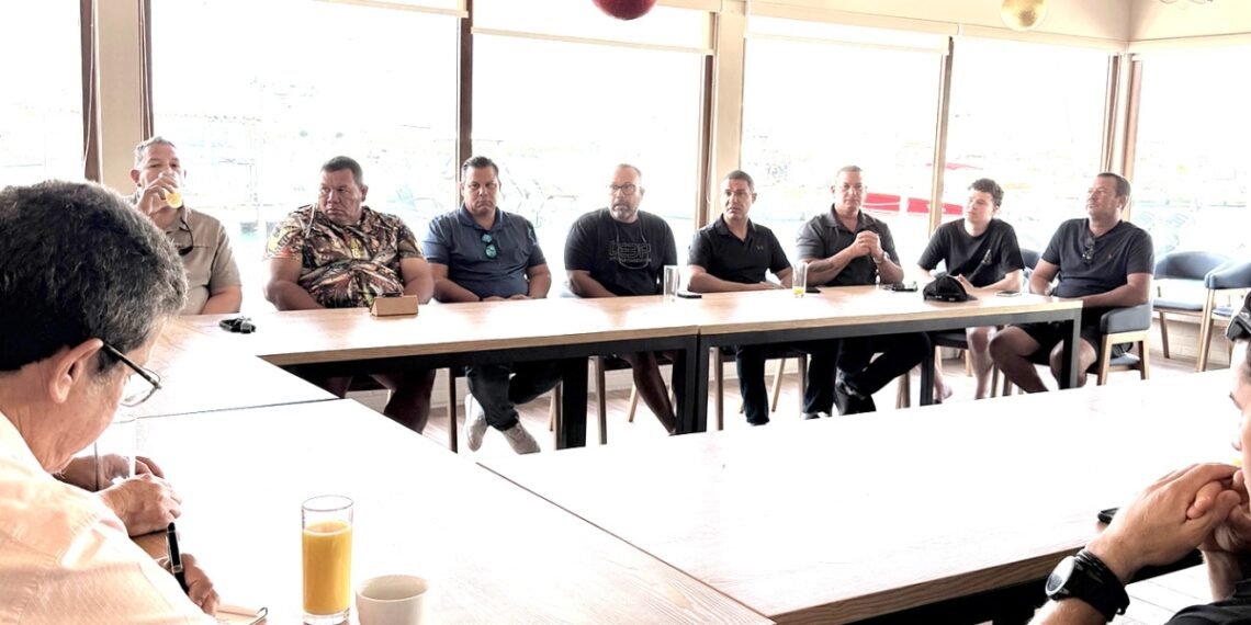 Minister Cicilia Meets with Fishermen to Discuss Initiatives and Maritime Developments