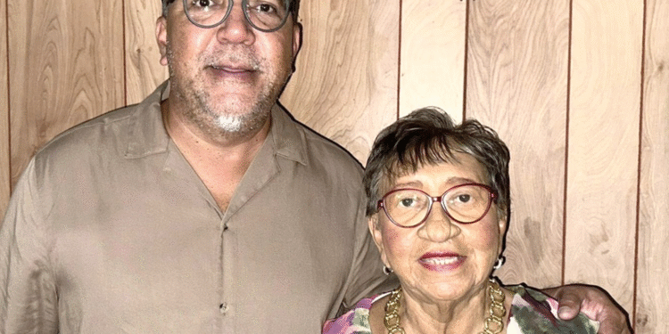 Centro di Bario Noord Honors Mena Tromp-Eckmeyer for 50 Years of Dedication to the Community