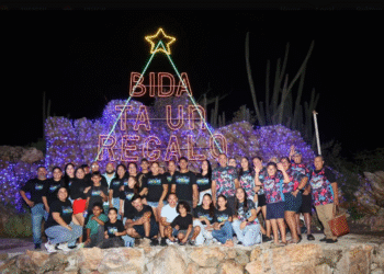 Sero Jan Flemming Lights Up as Christmas Park Opens