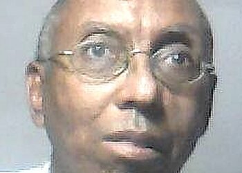 77-Year-Old Pedestrian Dies After Being Struck Near Crosswalk on Pastoor Hendrikstraat