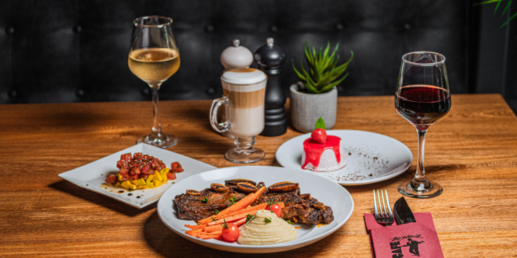 January Special at Café the Plaza: 3-Course Lunch or Dinner for 49 Florins