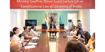 Minister Geoffrey Wever Guest Lecture UA on Constitutional Law at University of Aruba carnival cruise line donates 15 (5)